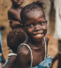 Distribution de kits scolaires à 250 élèves